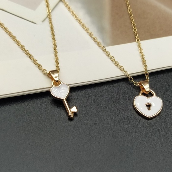 **CARYS* 2-Pc Gold x White Heart Lock & Key Fashion Necklace Set - Picture 1 of 1